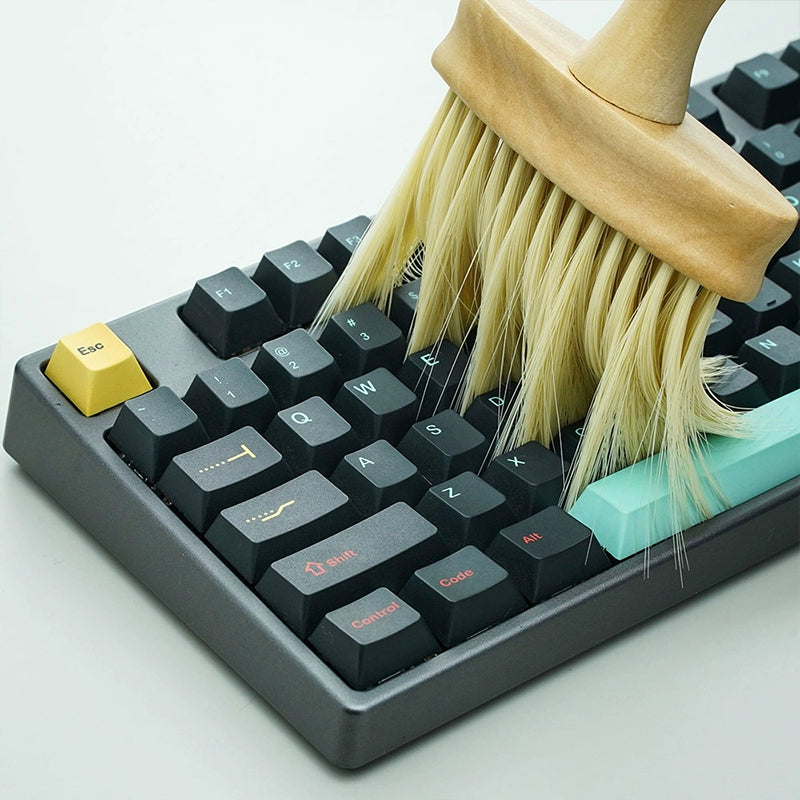 Cleaning Brush & Keycap Puller